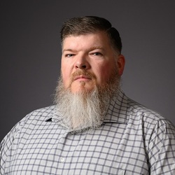 Headshot of Joshua Plant