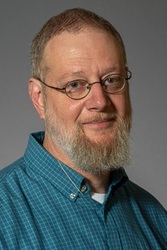 Headshot of Larry Hunt