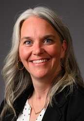 Headshot of Rachel Luallen