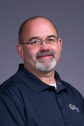 Headshot of Allen Henderson