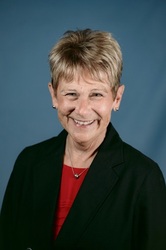 Headshot of Dottie Frye