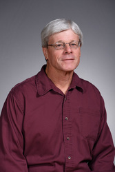 Headshot of Dwight Ireland