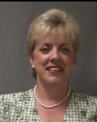 Headshot of Lora Fleener