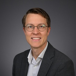 Headshot of Clay Smith