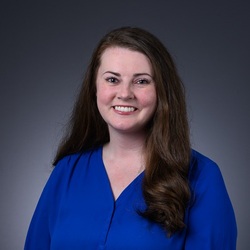 Headshot of Hannah Robison