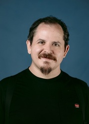 Headshot of Jonathan Aders