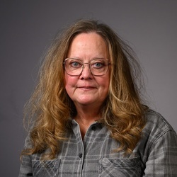 Headshot of Wendy Ellis